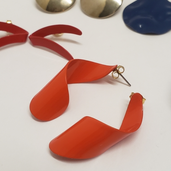 7 Pairs of Unique Vintage Abstract Earrings - Picture 5 of 11